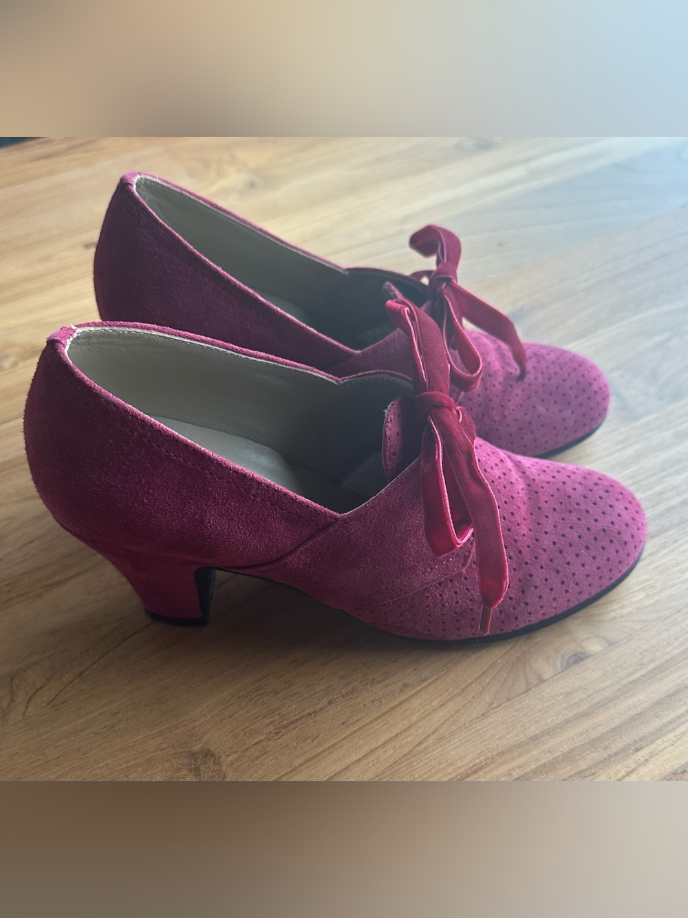 Women's Pink Suede Bow Detail Heels - Picture 5 of 7